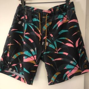 Mens Billabong Hybrid Swim Active Retro Shorts - Size Medium